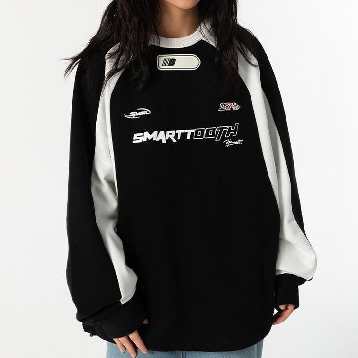 سويتشيرت smart tooth باللون الأسود Kyren Store