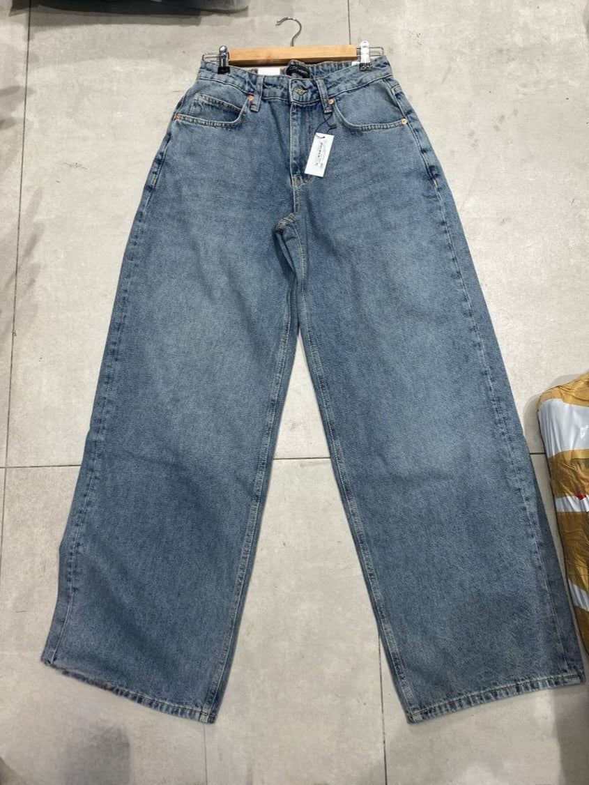 جينز واسع ريترو باللون الرصاصي Kyren Store