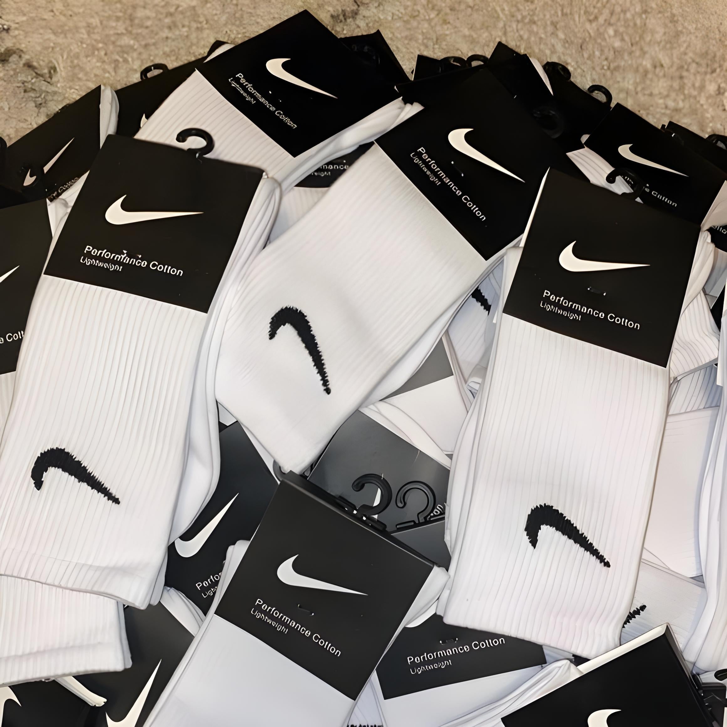جواريب نايك بيضاء Kyren Store