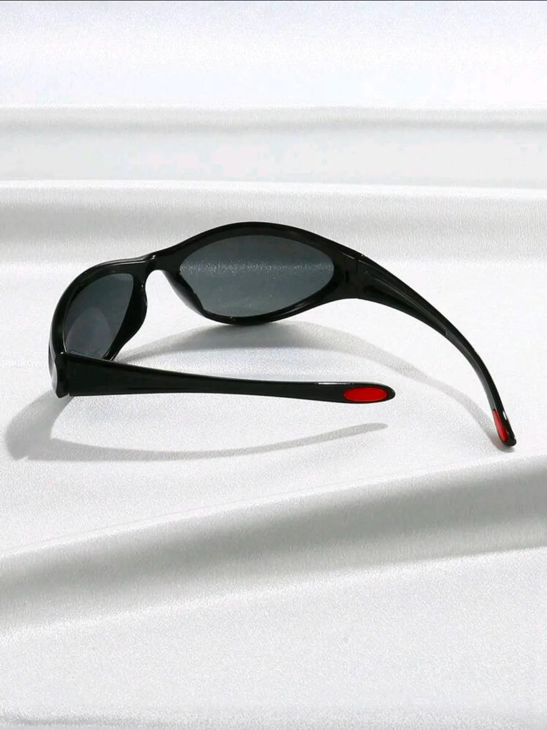 نظارات شمسية إطار منحني عصري