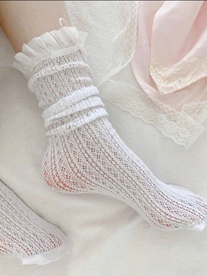 جواريب نسائية مثقبة بفيونكة Kyren Store