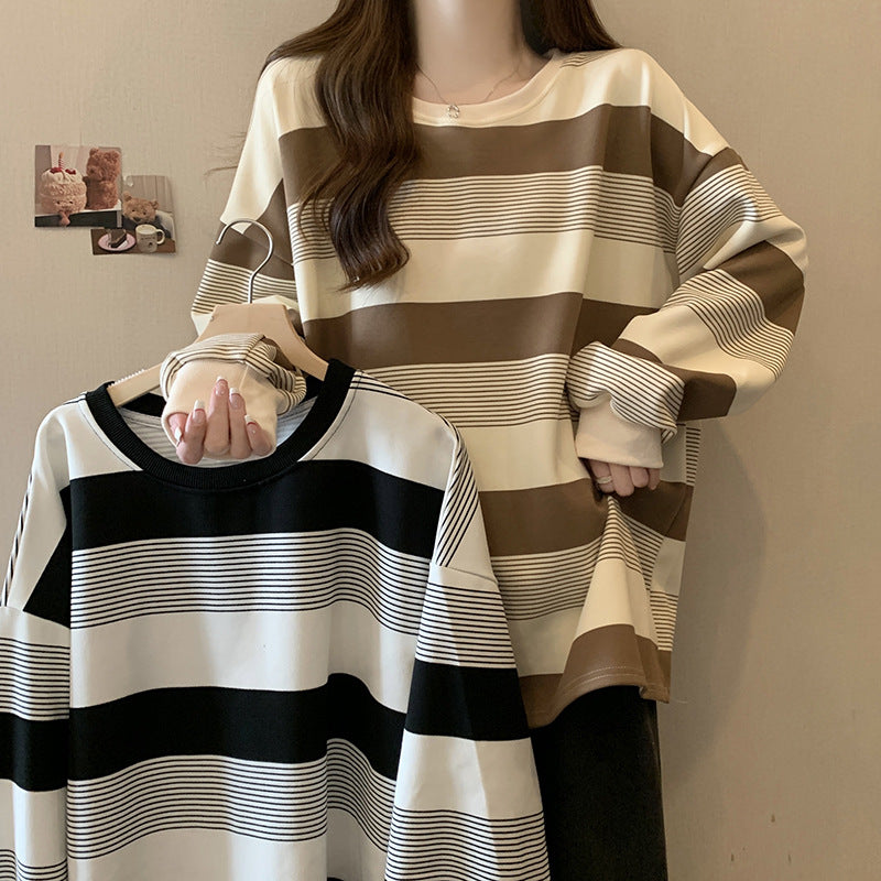 Long-sleeved T-shirt with side stripes